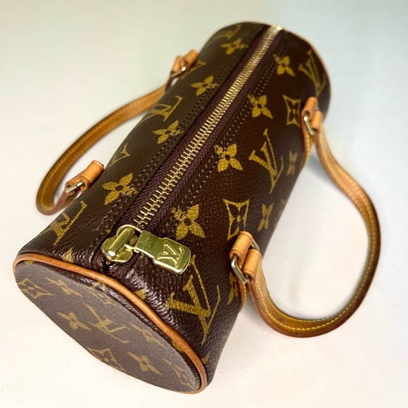 Louis Vuitton Monogram Mini Papillon 19 - Picture 6 of 15